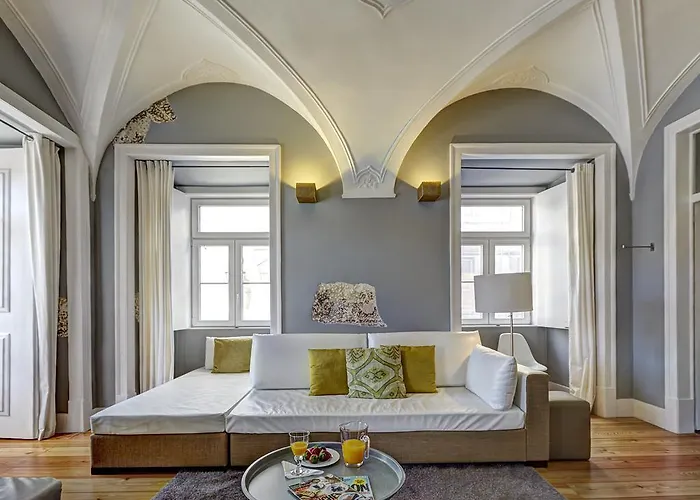 Sonel Investe Figueira Boutique By Get Your *